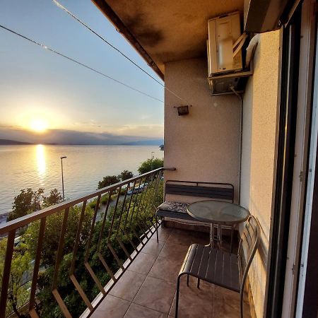 Apartment Denis Сень Екстер'єр фото