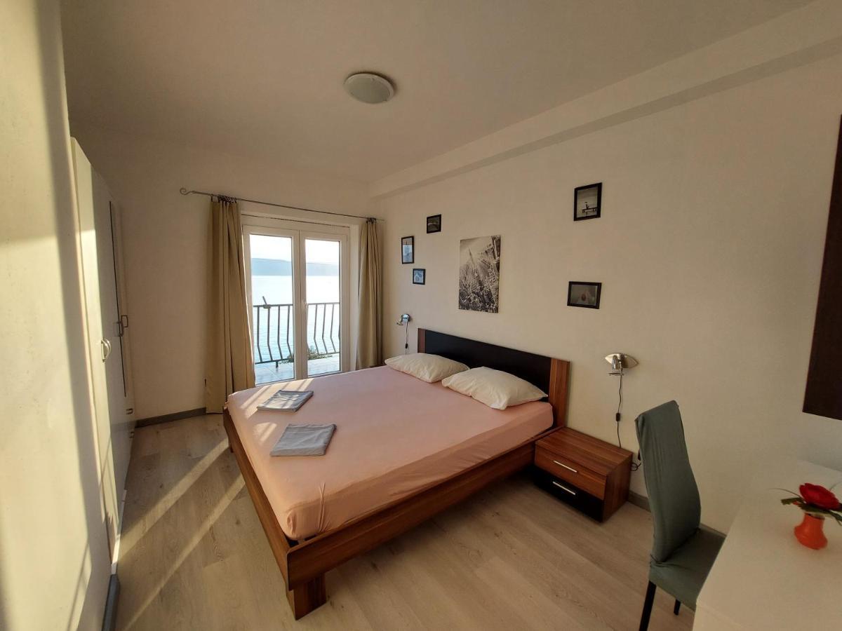 Apartment Denis Сень Екстер'єр фото