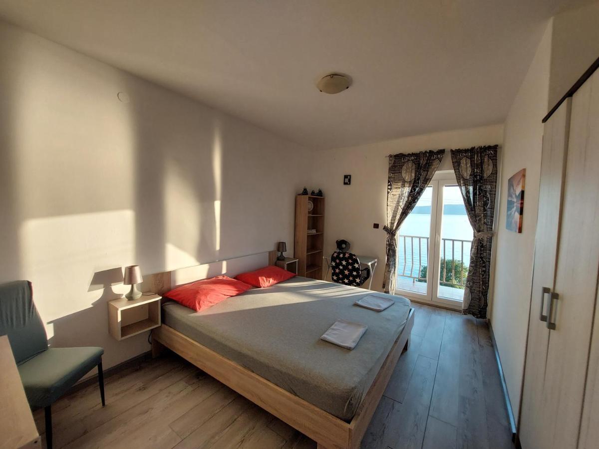 Apartment Denis Сень Екстер'єр фото