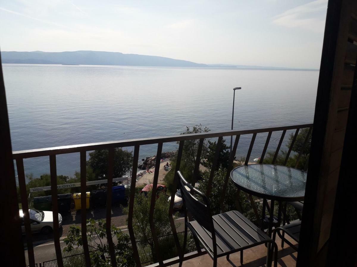 Apartment Denis Сень Екстер'єр фото